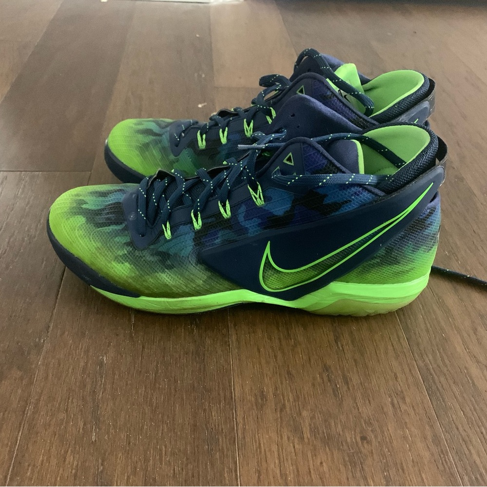 Limited Nike green flame basketball shoes